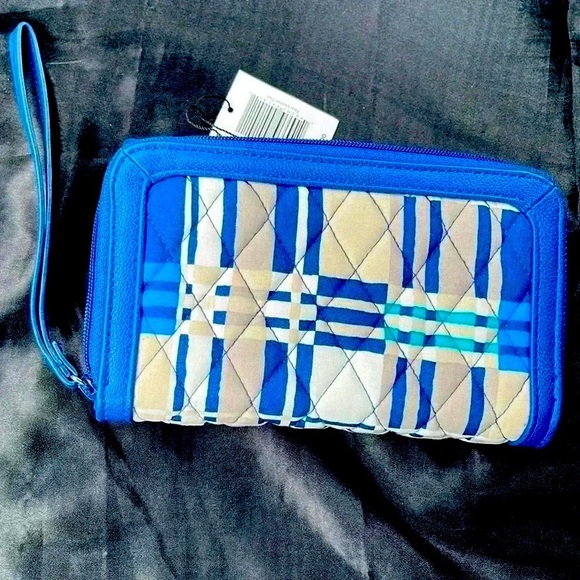 🆕 Vera Bradley Ultimate Wristlet in Signature Cotton Santiago Woven w/ Navy - Picture 3 of 13